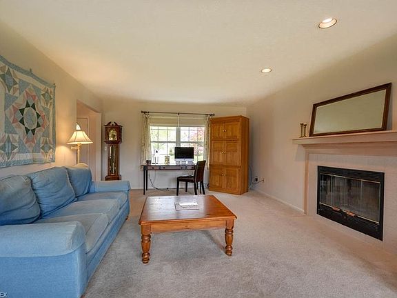 3rd image of 32913 Red Oak Ave