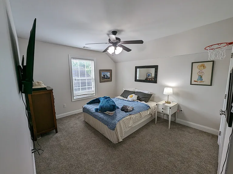 647 Carpenter Way — Photo 28