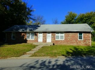 1228 Pearl St, Alton, IL 62002