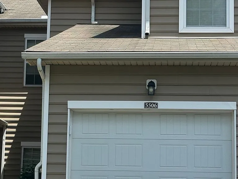 5353 Nottinghamshire Ln — Photo 23