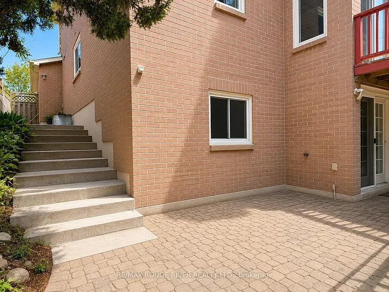 16 Dominy Dr — Photo 2