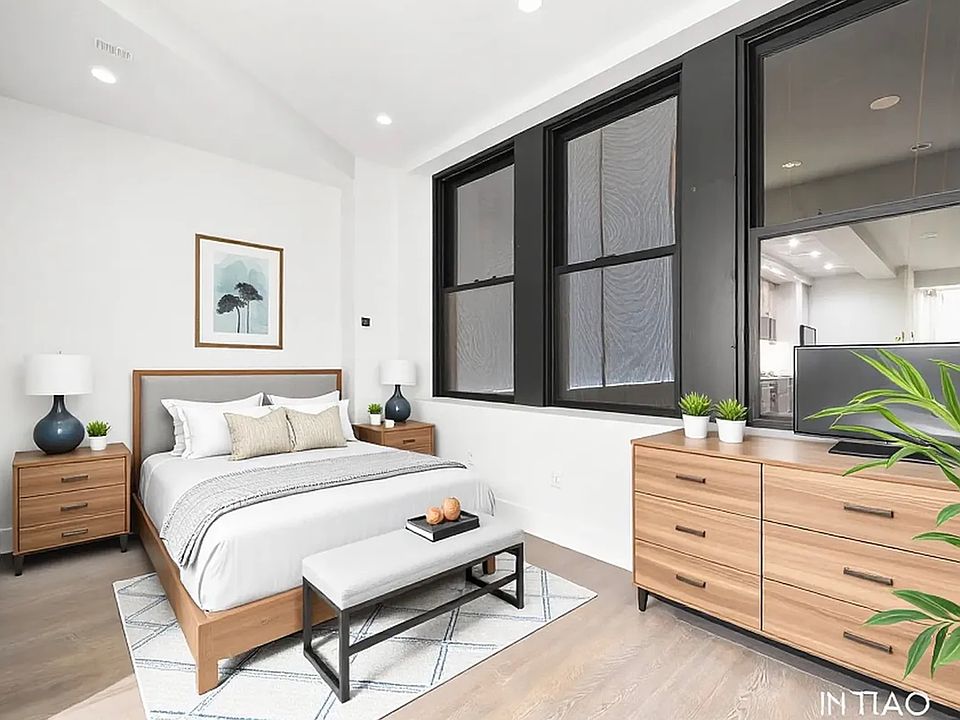 1st image of 15 Park Row APT 7F2