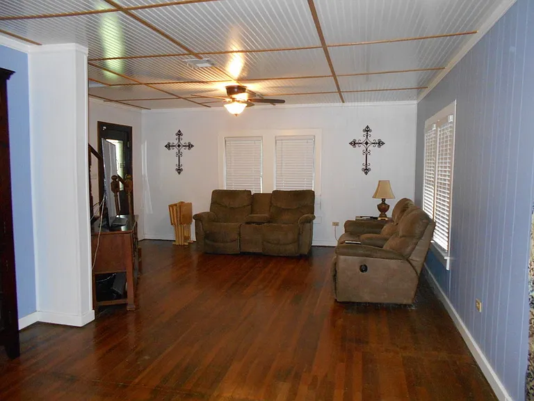 430 FM 2797 — Photo 7