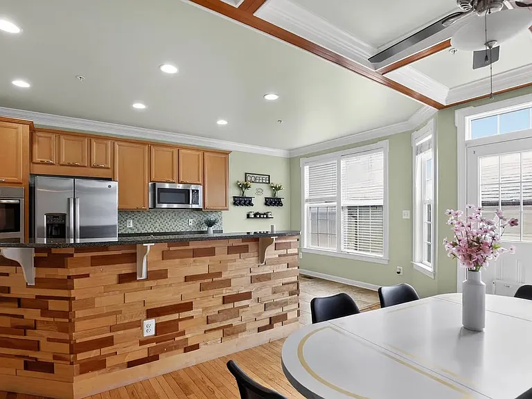 9045 McPherson St — Photo 3