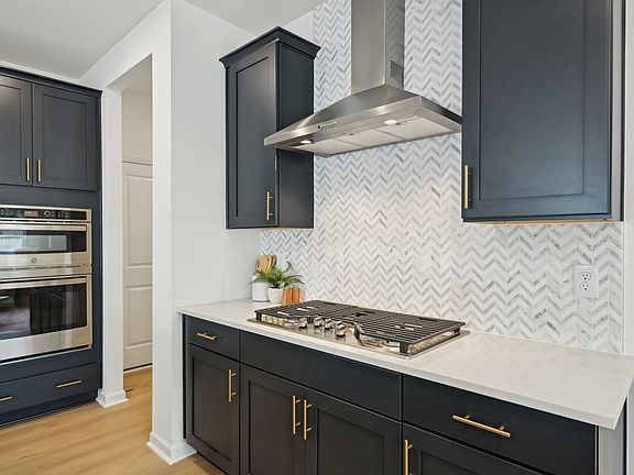 Crescent Mills - Leland Interior Image 4