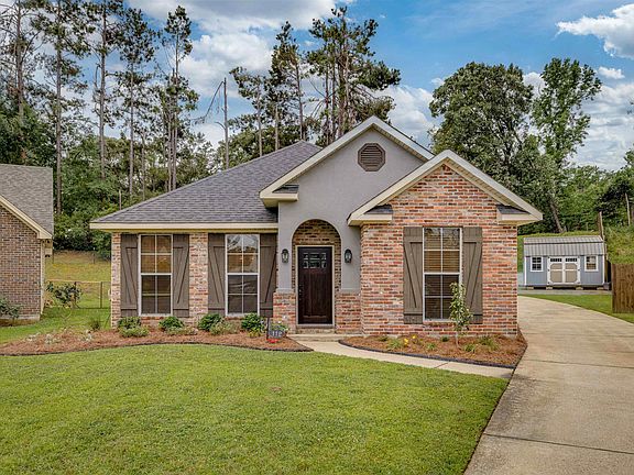 2nd image of 112 Arbor Cove Cir