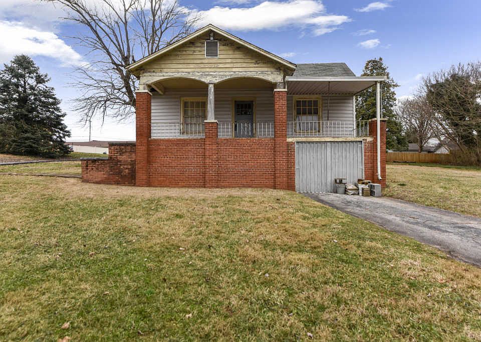 1st image of 208 Lonas Dr