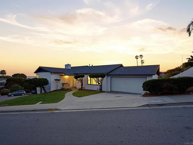 934 Candlelight Pl — Photo 25