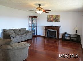 4th image of 211 Barnett Ridge Rd