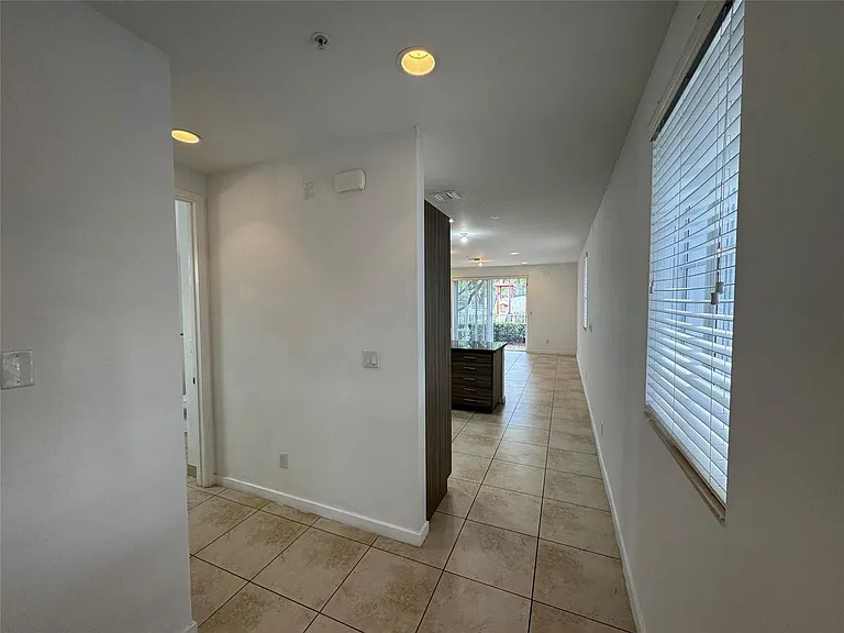 2675 SW 81st Ter #2683 — Photo 5