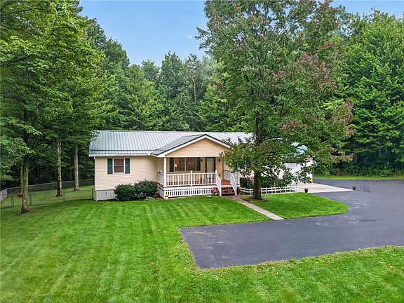 5th image of 4931 Devlen Rd