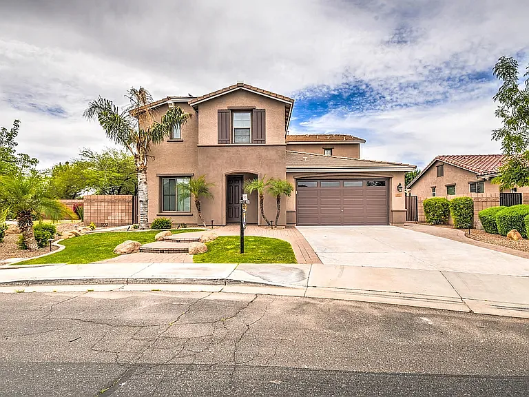 4950 S Fern Dr — Photo 1
