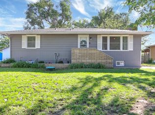 2520 Brockman St, Manhattan, KS 66502