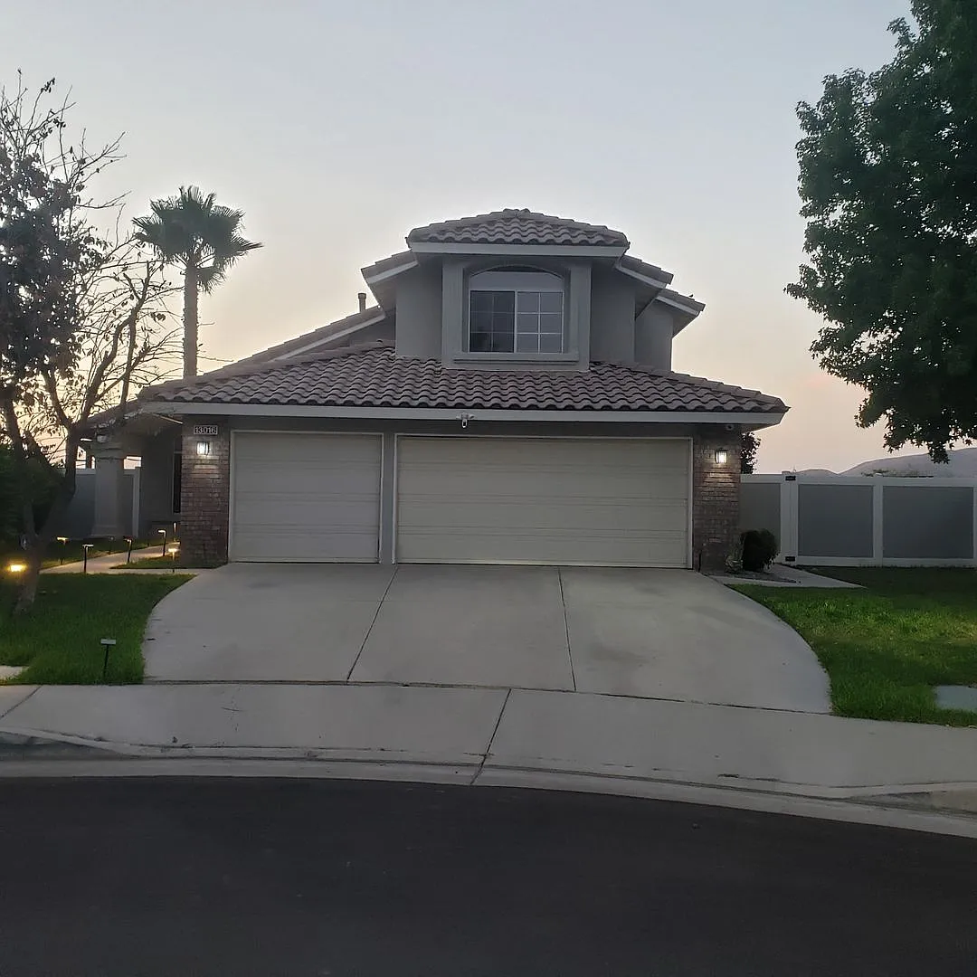 Awesome Pool Home South Corona 4 bedroom 3 bathroom 13016 Mew Cr. — Photo 1