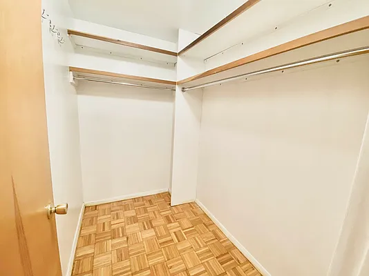 Rented by Papp Realty | media 16