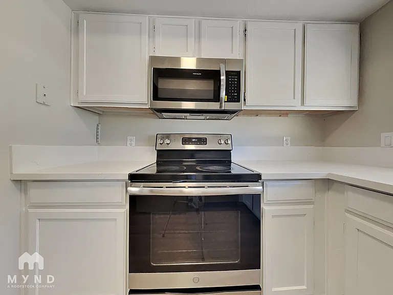 4816 W Sierra Vista Dr — Photo 10