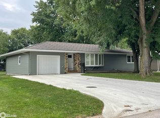 815 10th St N, Humboldt, IA 50548