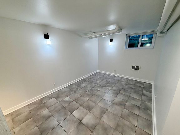 4th image of 511 Malden Ave E #6-C