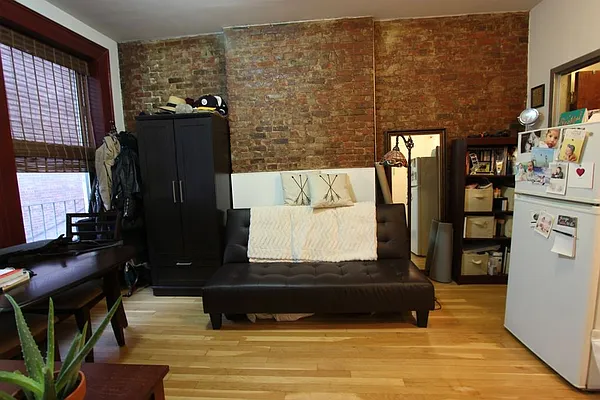 Rented by Dynamik Realty | media 15