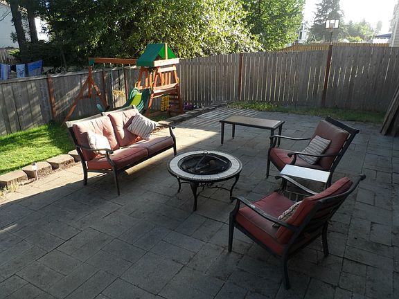 2nd image of 1528 203rd St Ct E