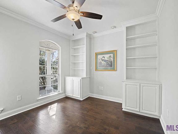 4th image of 8595 Wildwood Dr