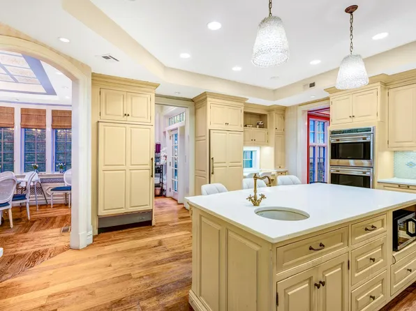 850 East 23rd Street image 18 of 47