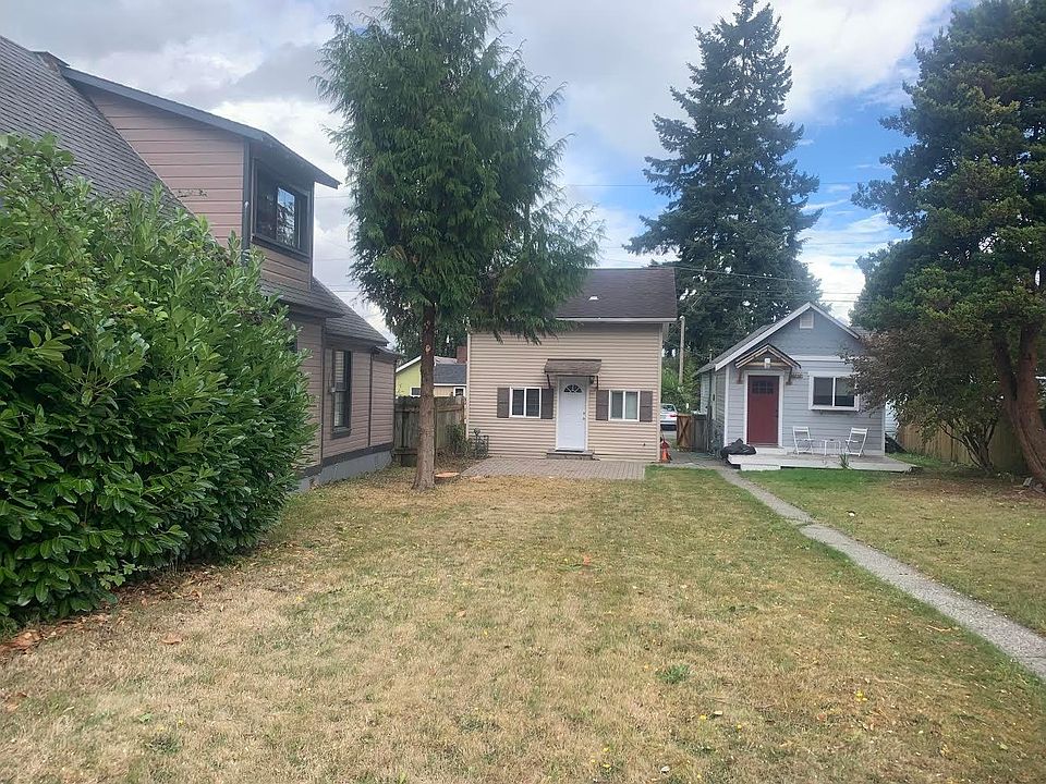 1st image of 2217 Oakes Ave
