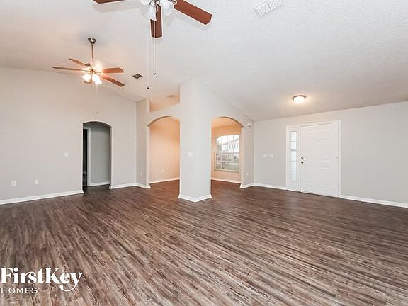 3rd image of 447 Arkansas Ct