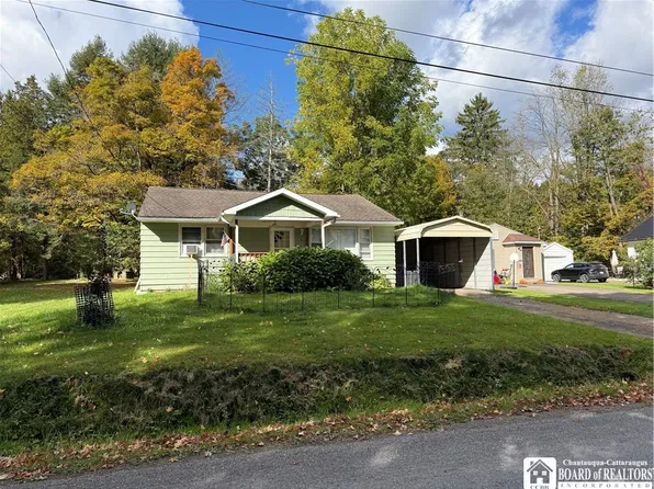 216 Elmcrest Ave, Lakewood, NY 14750