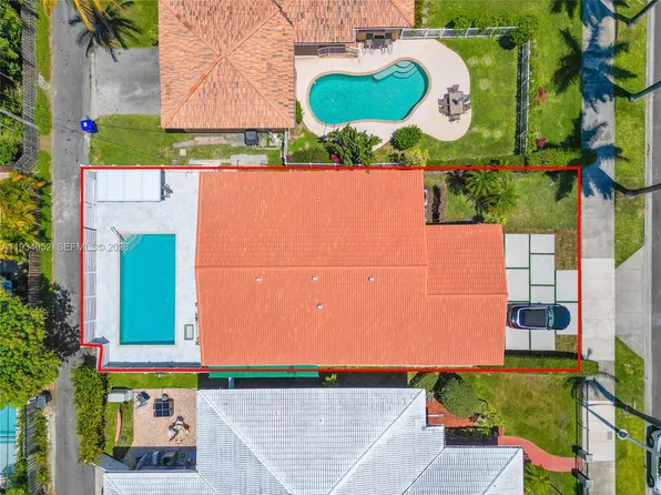 1045 Hollywood Blvd, Hollywood, FL 33019