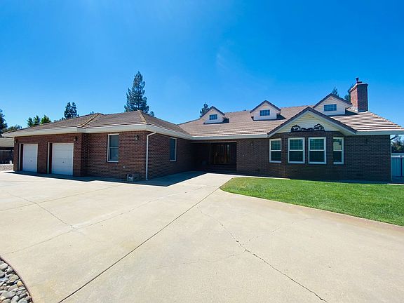3rd image of 10121 Van Parker Ln