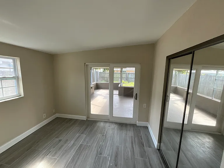 8804 78th Pl — Photo 17