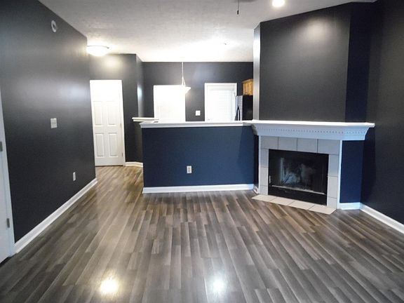 4th image of 670 Danby Woods Dr