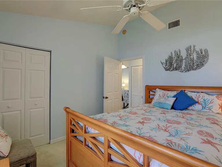 9635 Riverside Dr #4 — Photo 24
