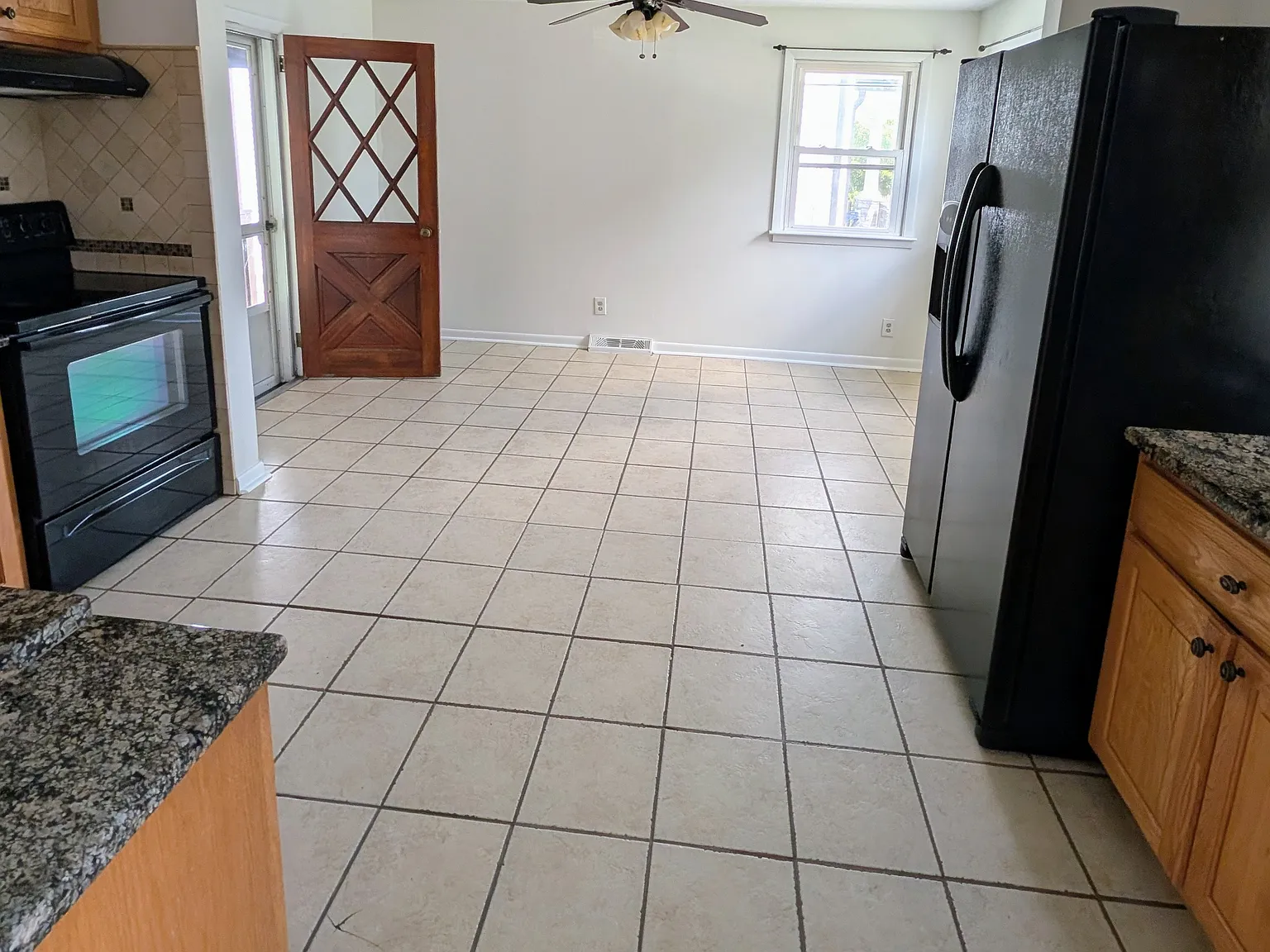4 bed, 1602 sqft, $3,300 — Photo 3