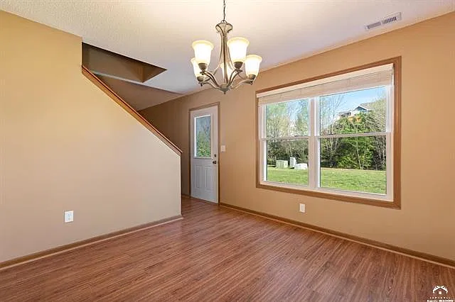 3 bed, 2.5 bath, 1236 sqft, $1,800 — Photo 4