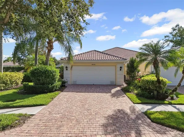 8846 Estepona Ct, Sarasota, FL 34238