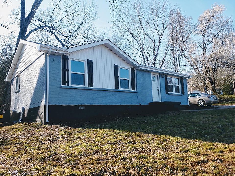 1st image of 1384 Richmond Pl