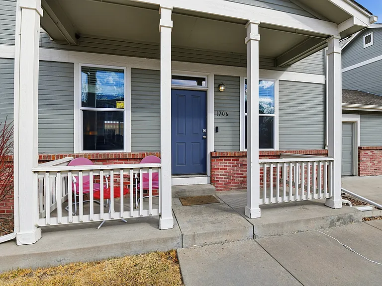 1706 Lake Shore Pl — Photo 3