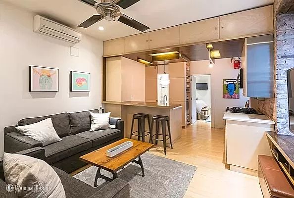 1st image of 125 E 4th St APT 2