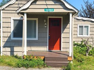 18202 25th Ave NE, Lake Forest Park, WA 98155