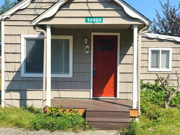 18202 25th Avenue NE, Lake Forest Park, WA 98155