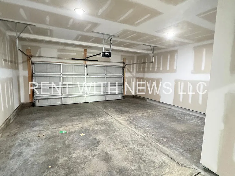 649 White Birch Ln — Photo 35