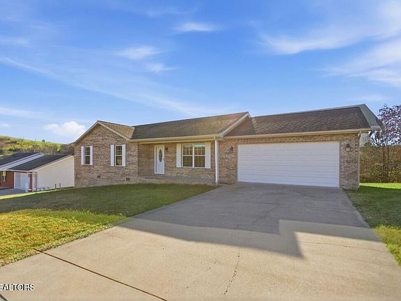 3rd image of 259 Altina Cir