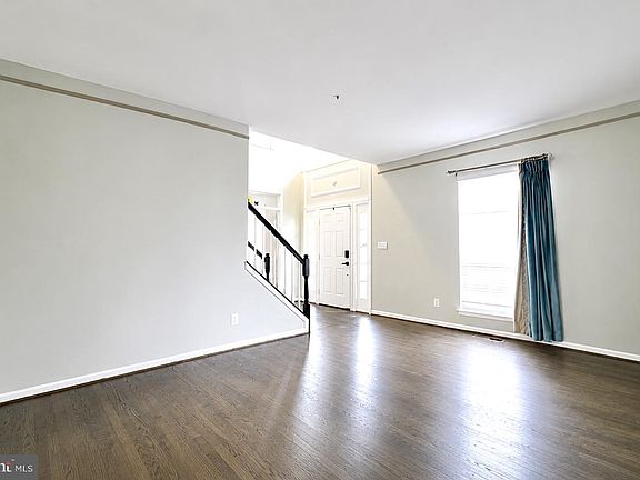 5th image of 5512 Axton Ct