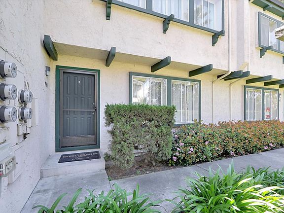 2nd image of 1031 Clyde Ave APT 1903