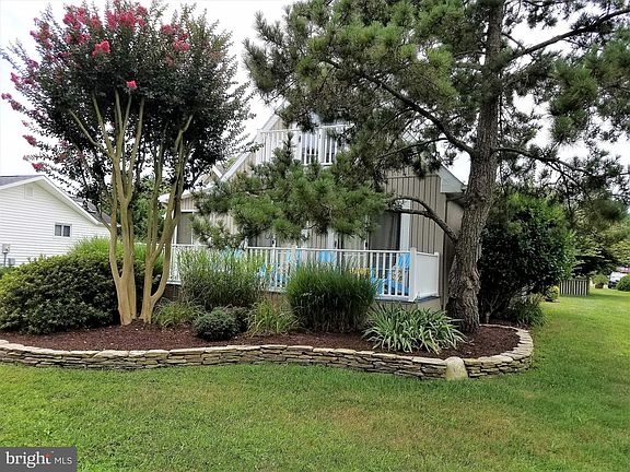 3rd image of 743 Fenwood Cir