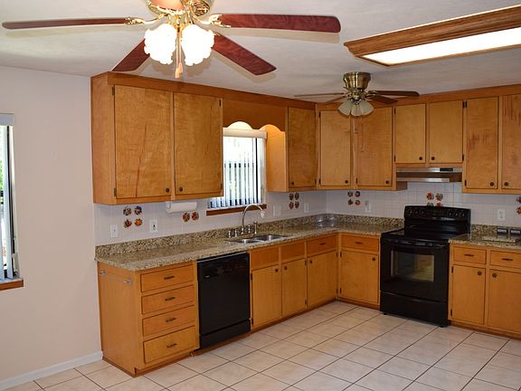 4th image of 333 Gawain Ct