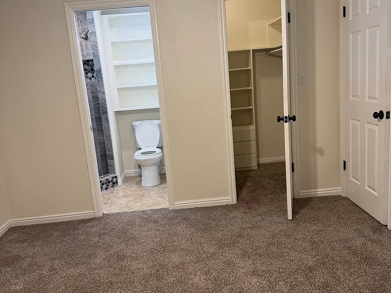 573 W Diagonal St — Photo 5