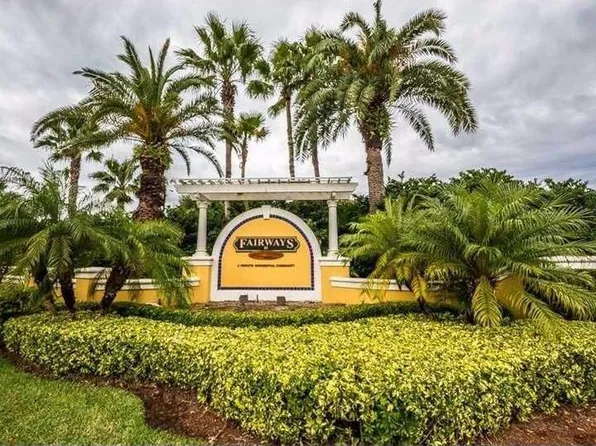 5050 Fairways Cir APT E202, Vero Beach, FL 32967